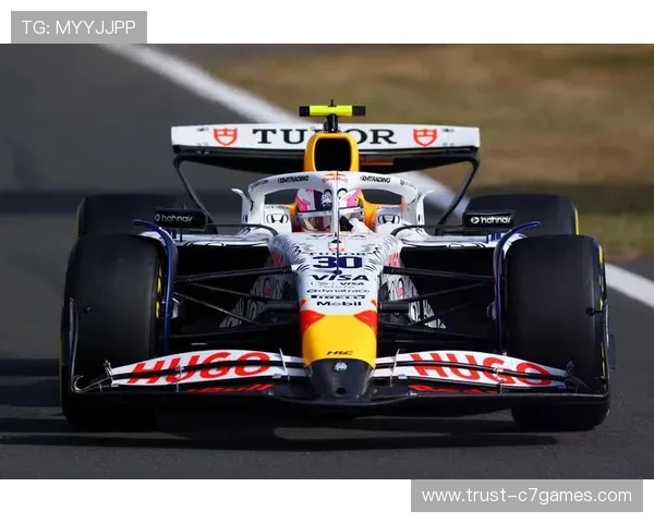 F1赛季前瞻：新技术规则引领极速革新，车队战术大比拼