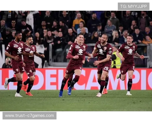 卢顿俱乐部最新动态揭秘 球队备战策略与未来规划分析