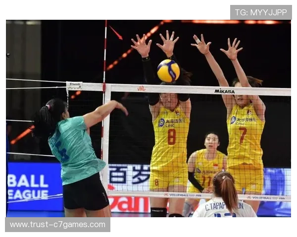 网球赛场惊现黑马新星夺冠刷新历史记录